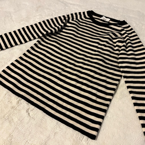 Böhme striped long sleeve, thick and warm, super comfortable. On the longer side - Picture 2 of 6